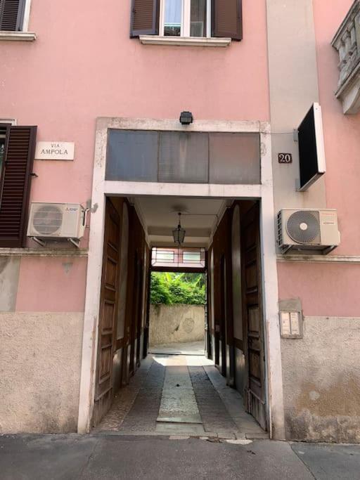Ampola Home “Flamingo” Milan Exterior photo